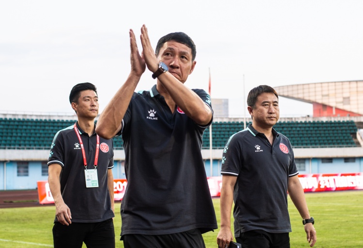 廣州豹客場4-2大逆轉(zhuǎn)重回第三，黎兵：這是廣州豹最需要的精氣神