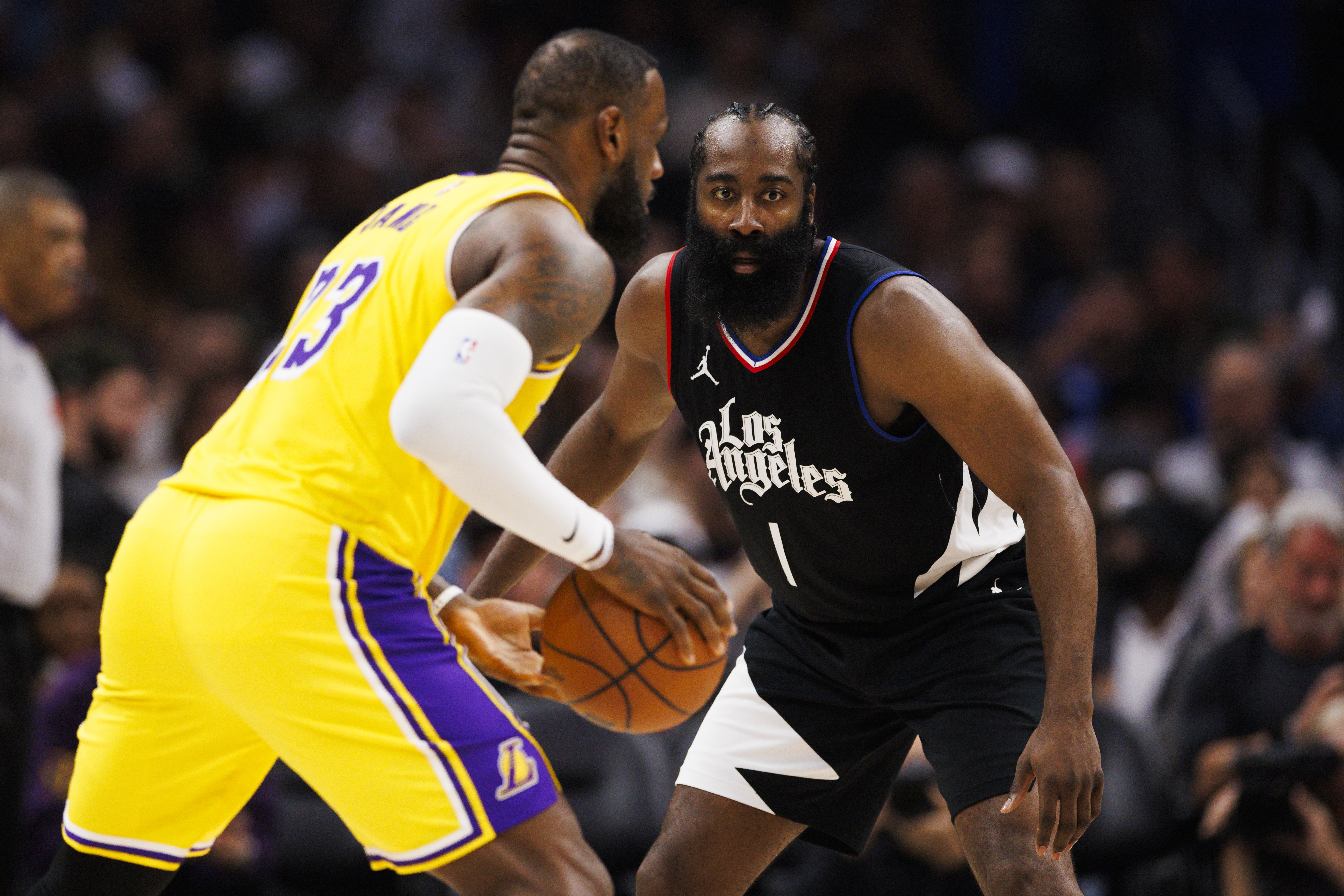 ???Windhorst：我認(rèn)為勒布朗和哈登新賽季都會留在各自的球隊