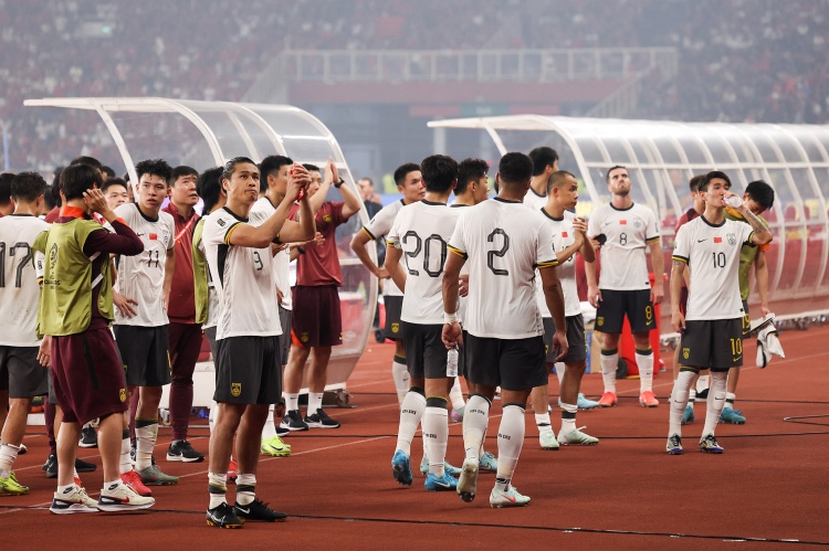 媒體人談國(guó)足：就中國(guó)隊(duì)這些球員，難道真的能出線嗎？