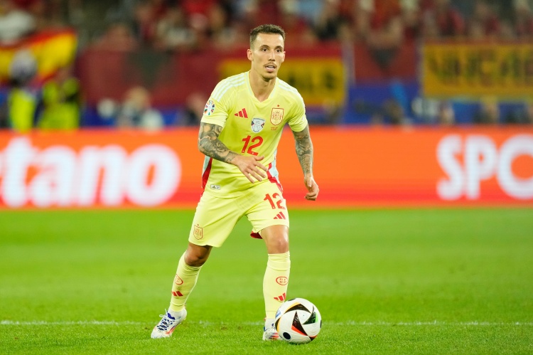 每體：若報(bào)價(jià)合適巴薩愿意出售杰拉德-馬丁，有意格里馬爾多