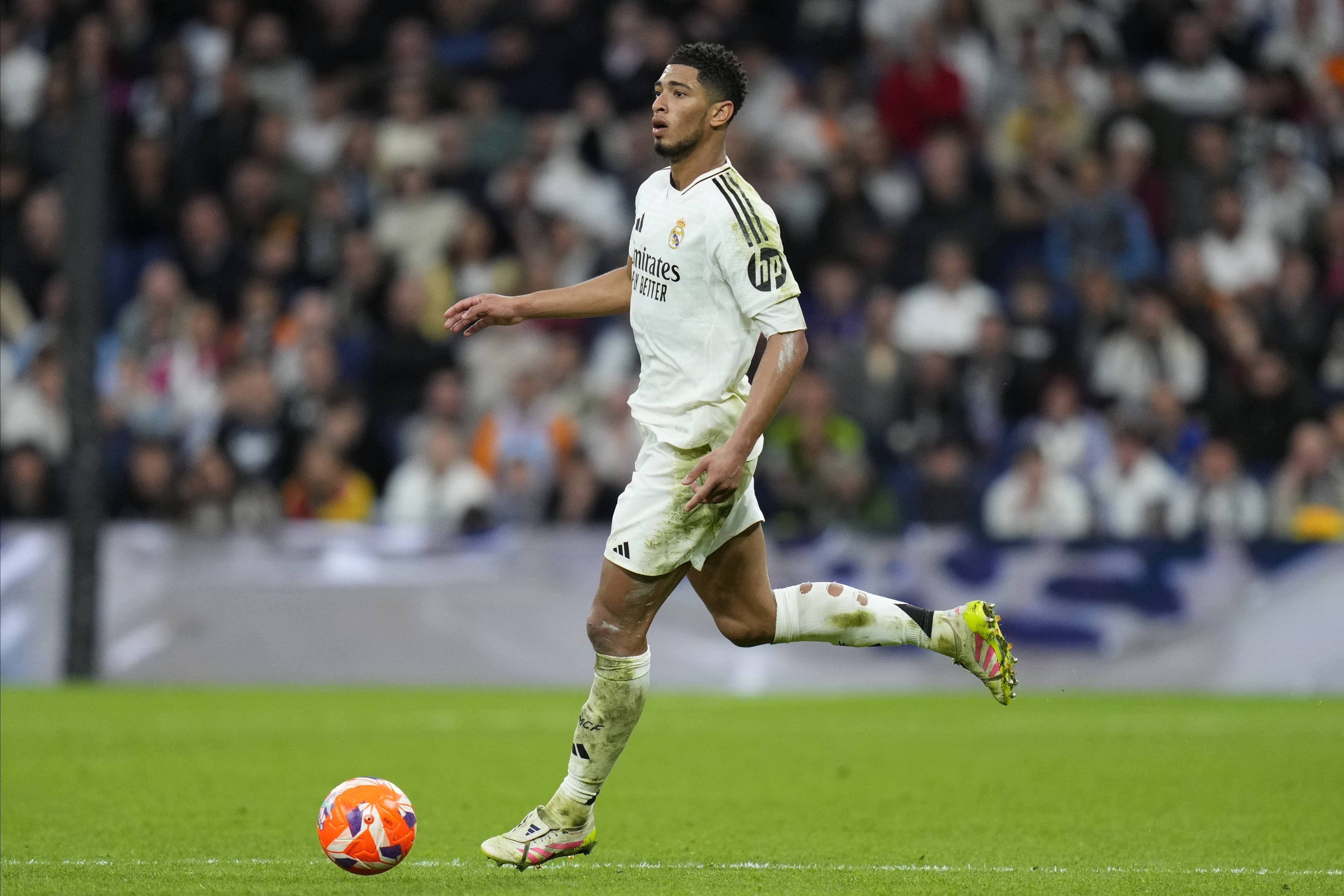 阿斯：在經歷球場位置劇烈波動后，阿隆索確認貝林厄姆為中場組織