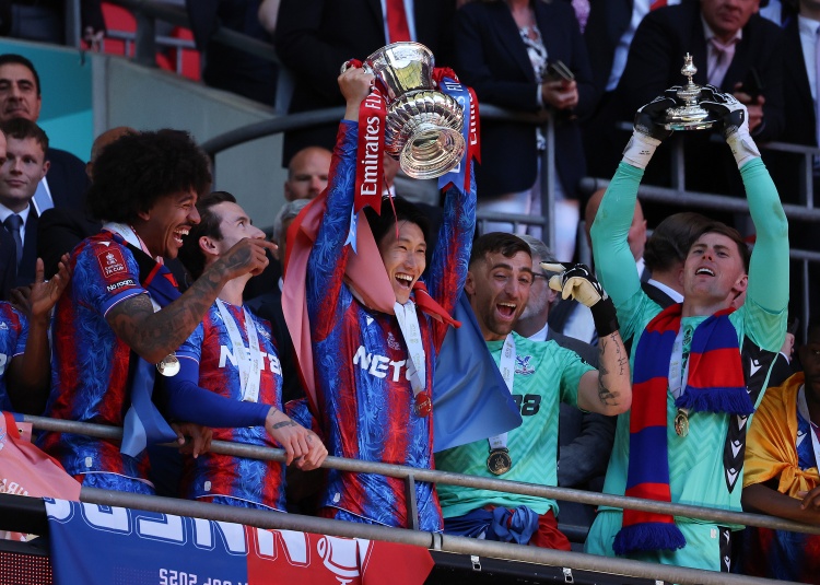 太陽報(bào)：水晶宮老板愿意出售股份，以保住球隊(duì)的歐戰(zhàn)資格