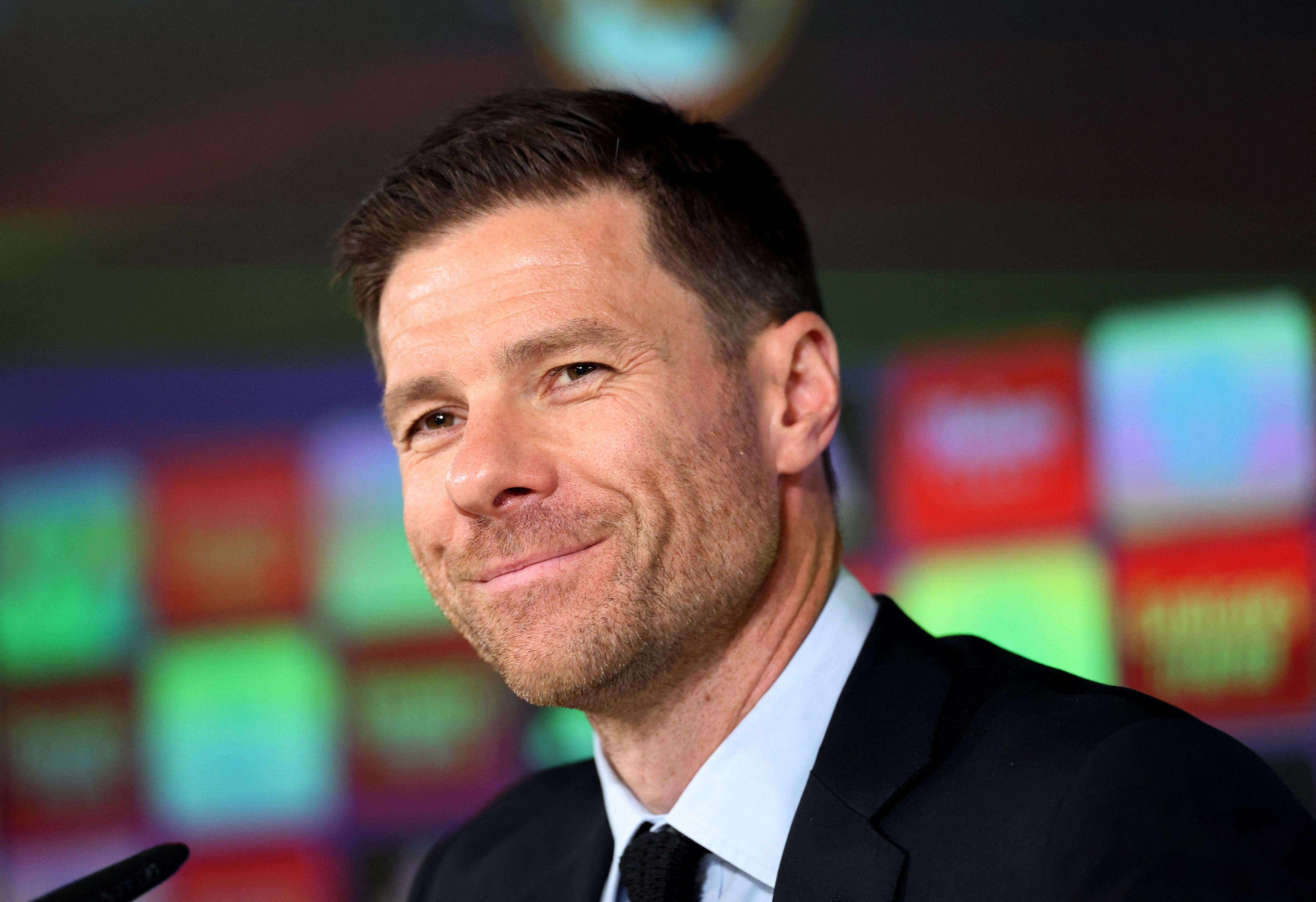 皇馬官方：球隊明日集結(jié)備戰(zhàn)世俱杯，這是阿隆索帶隊首堂訓(xùn)練課