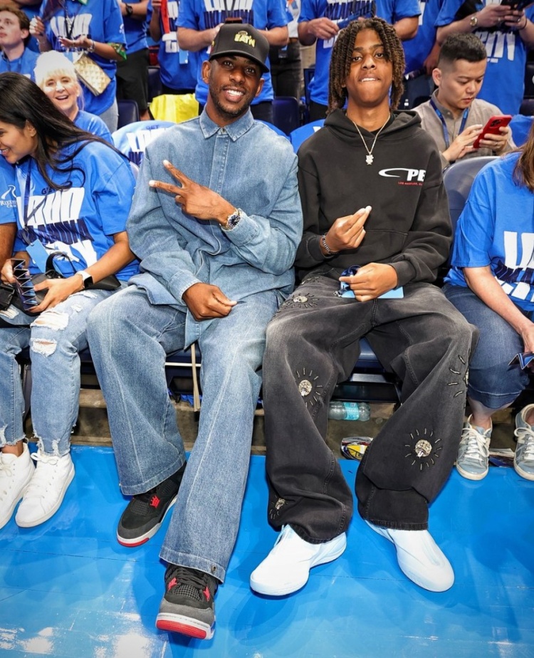 支持老東家！保羅帶兒子現(xiàn)場(chǎng)觀戰(zhàn)總決賽G2