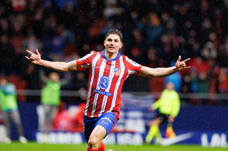 ??塞爾：拉波爾塔不再談萊奧而關(guān)注小蜘蛛，希望明年簽他替萊萬