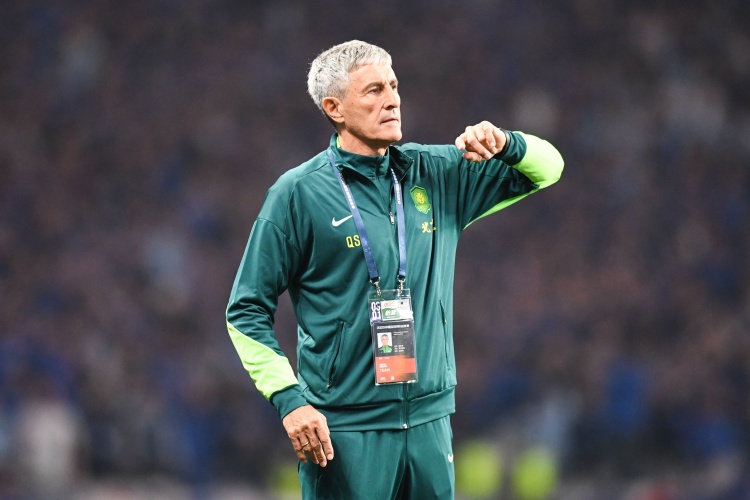 足球報：面對舊帥國安目標(biāo)全取3分 塞蒂恩非常關(guān)心國腳的身體情況