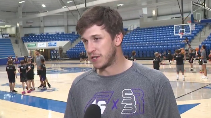 里夫斯訓(xùn)練營：我說過一百萬遍 不可能兩天之內(nèi)把小孩變成詹姆斯