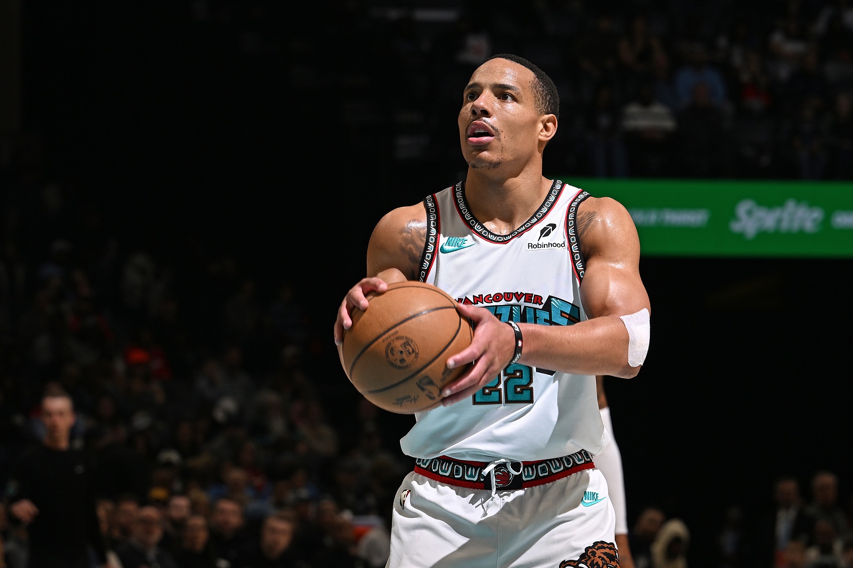 美記：灰熊魔術(shù)大交易需在6月30日前完成 若用新賽季薪資將不合法