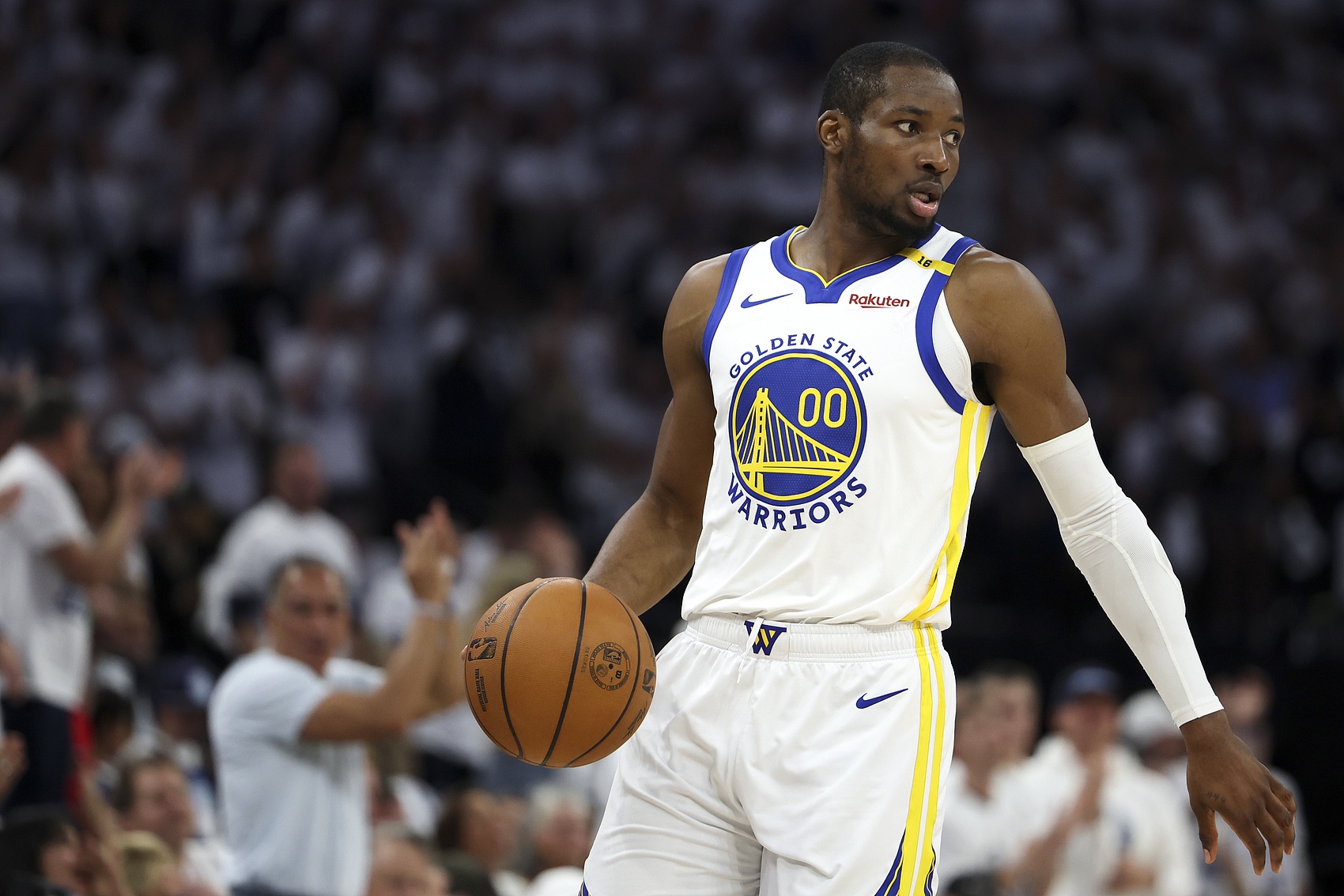 美媒：庫明加預計與勇士續(xù)短約 三年總價6000萬-7500萬含球員選項