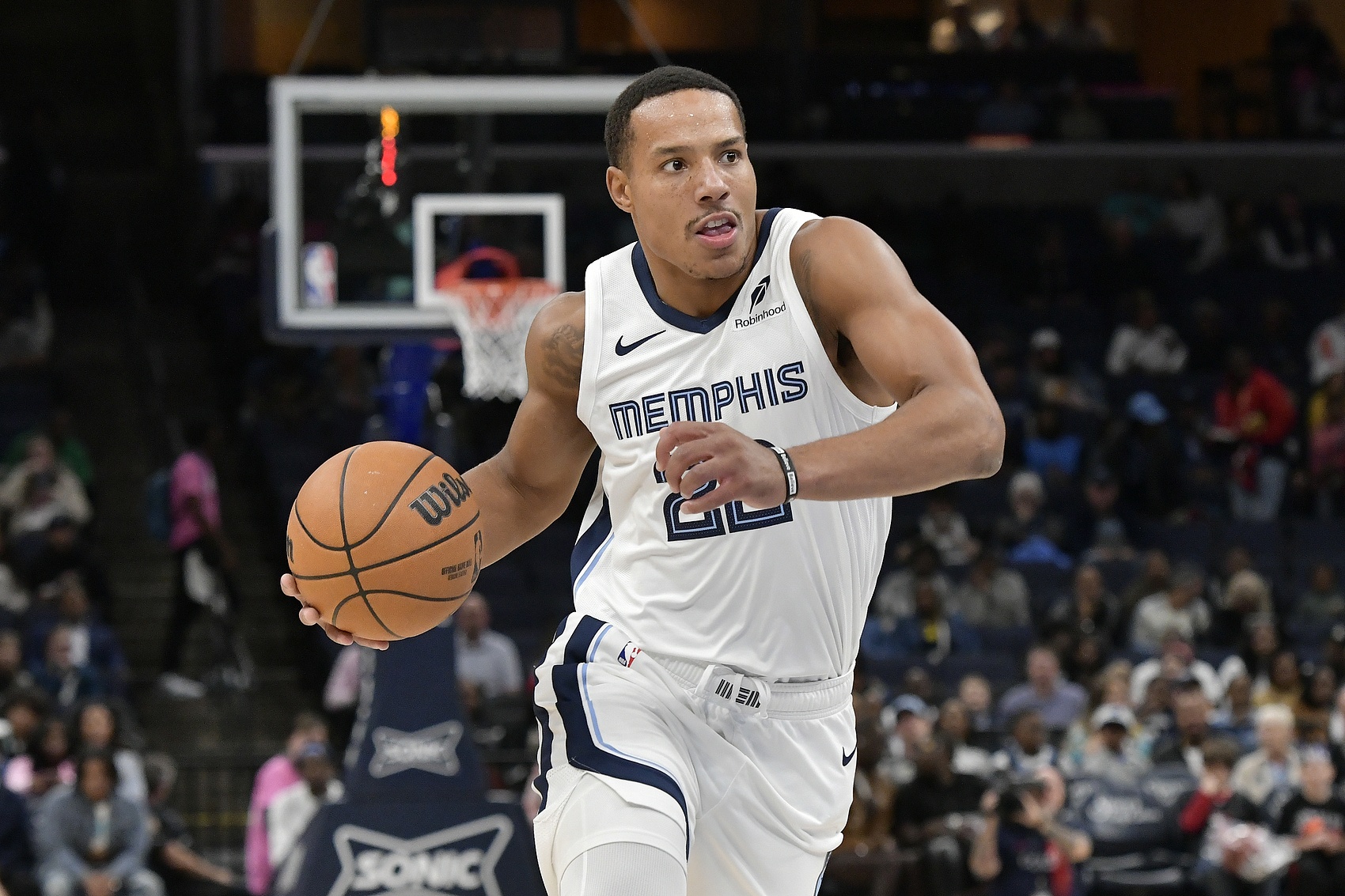 季后賽表現(xiàn)縮水！貝恩首輪場(chǎng)均僅15.3分 命中率31.7%&三分21.9%