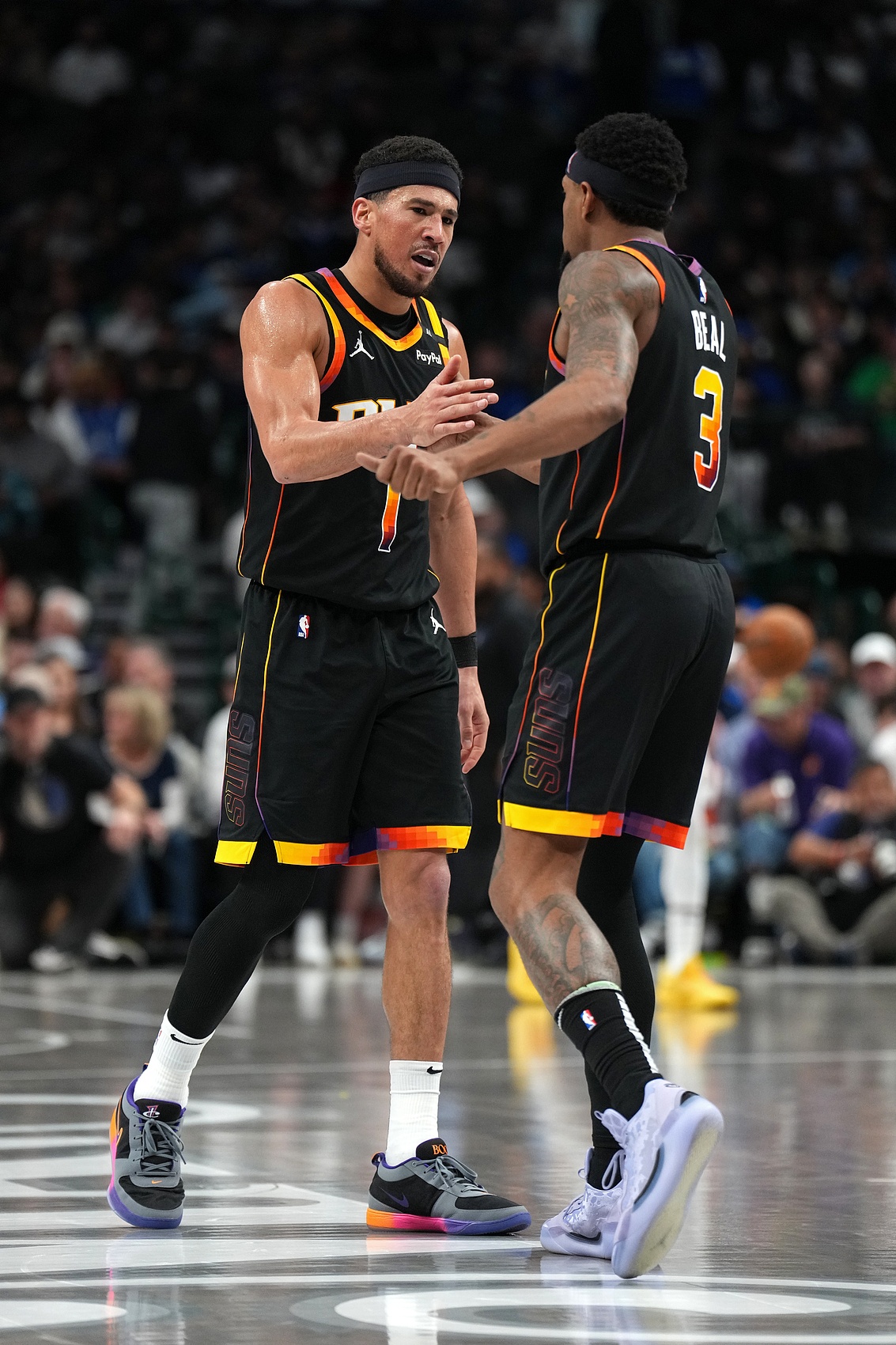 籃球是長人運動??？交易達(dá)成后 太陽現(xiàn)有陣容后衛(wèi)多達(dá)10位！