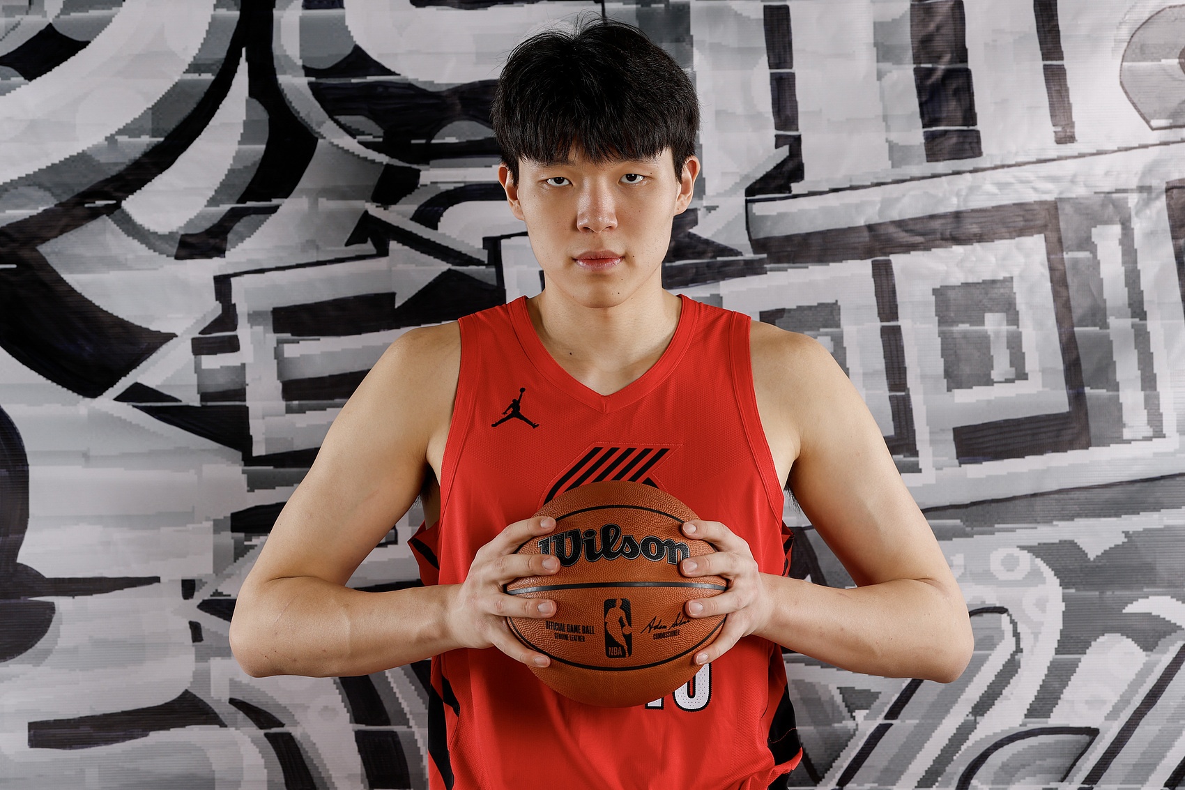ESPN點評楊瀚森：最引人入勝的新秀 傳球&蓋帽出色 籃板球得加強(qiáng)