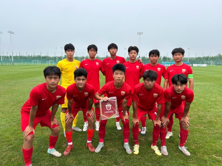 青少年精英聯(lián)賽決賽第一階段，上海海港U17隊(duì)?wèi)?zhàn)勝廣東廣州豹