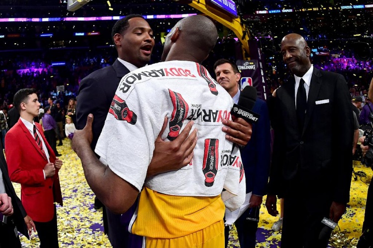 霍里：科比找隊(duì)友單挑不為挑戰(zhàn)誰 大家都知道隊(duì)內(nèi)老大是奧尼爾