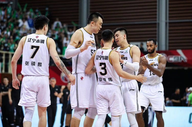 張鎮(zhèn)麟：韓德君這些年非常不容易 希望他退役后享受家庭的時(shí)光