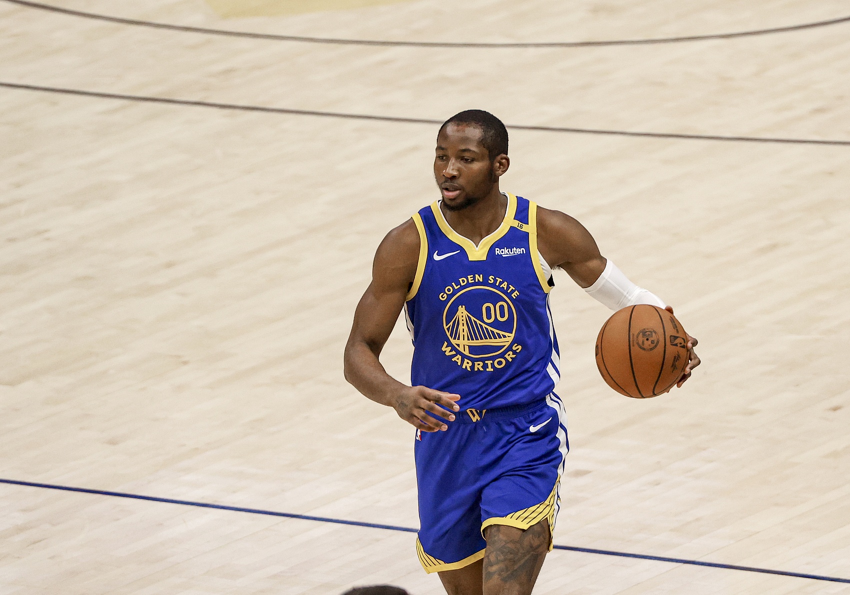 美記：若勇士下周內(nèi)不提高報(bào)價(jià) 庫明加將結(jié)束談判接受資質(zhì)報(bào)價(jià)