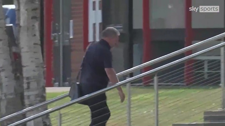 他來了！天空：澳波抵達諾丁漢森林訓(xùn)練場，簽約2年&最早今日官宣