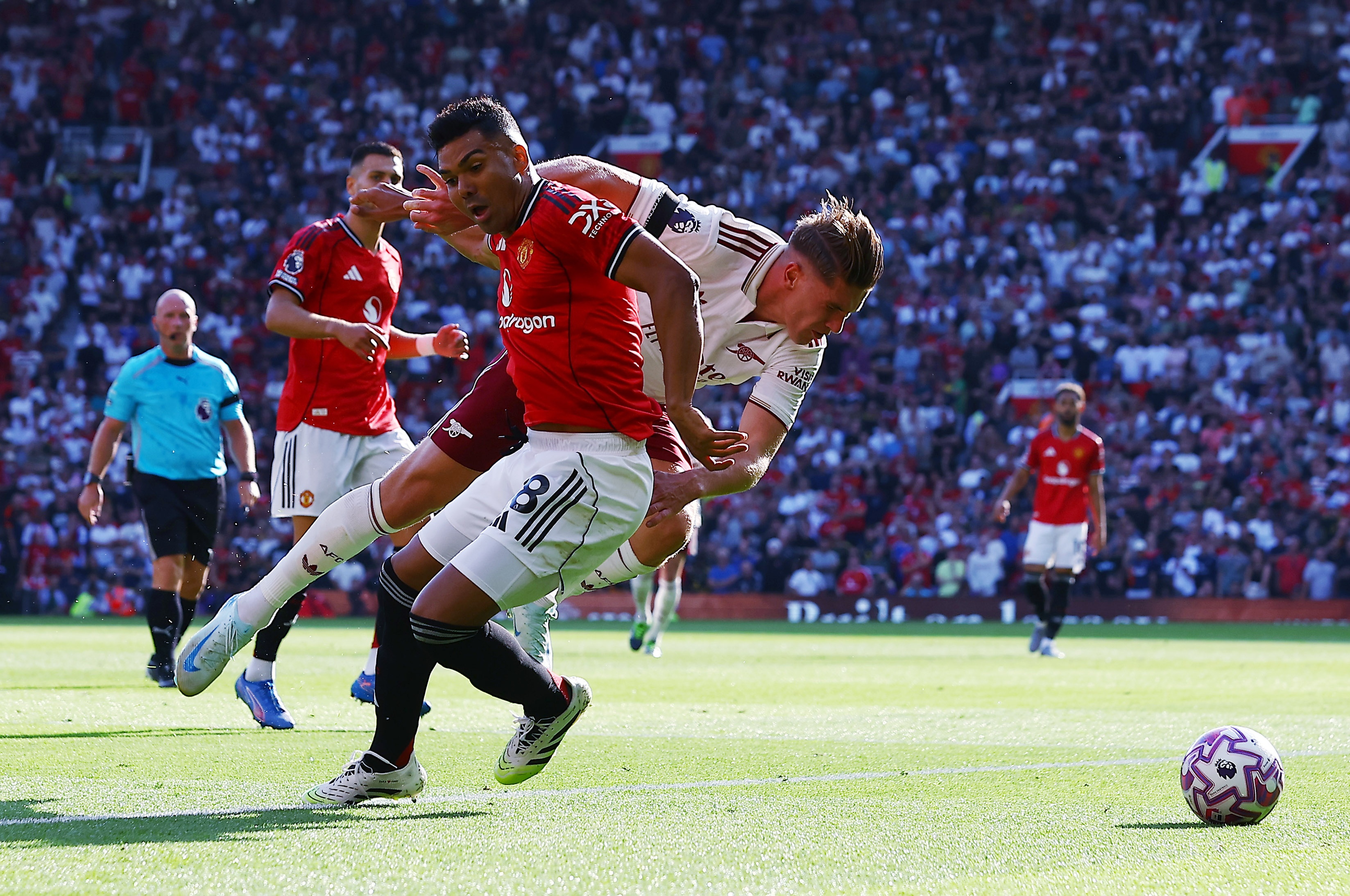 記者：弗拉門戈、帕爾梅拉斯有意卡塞米羅，但他對(duì)圣保羅感情深厚