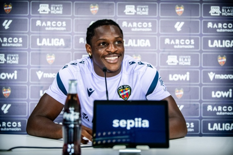 艾永：萊萬特是對我最好的選擇，這里能讓我為球隊的成長做出貢獻