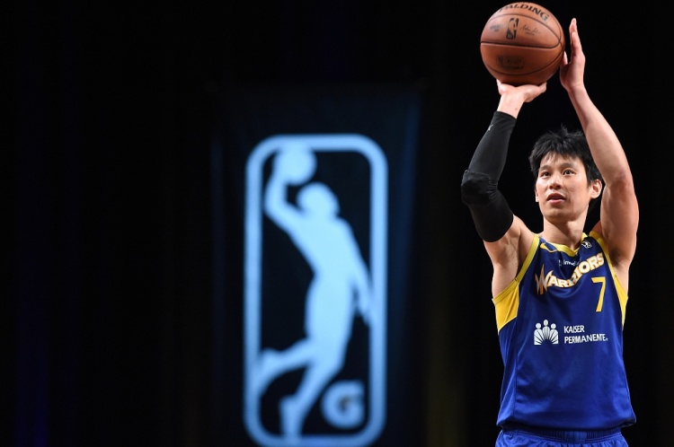 林書豪經(jīng)紀(jì)人：他21年再闖NBA&每月只拿3萬(wàn) 他是為了給亞裔正名