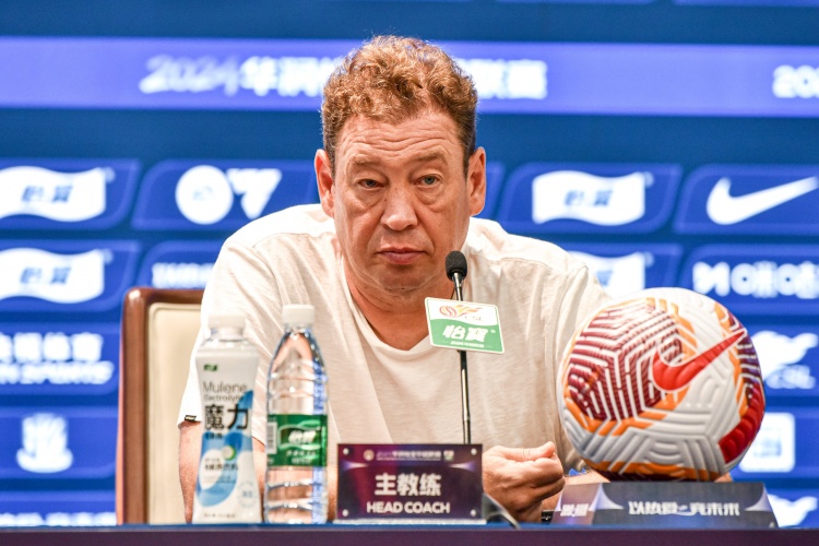 斯盧茨基：對陣泰山?jīng)]有任何容錯率 戴偉浚本賽季復(fù)出比較困難