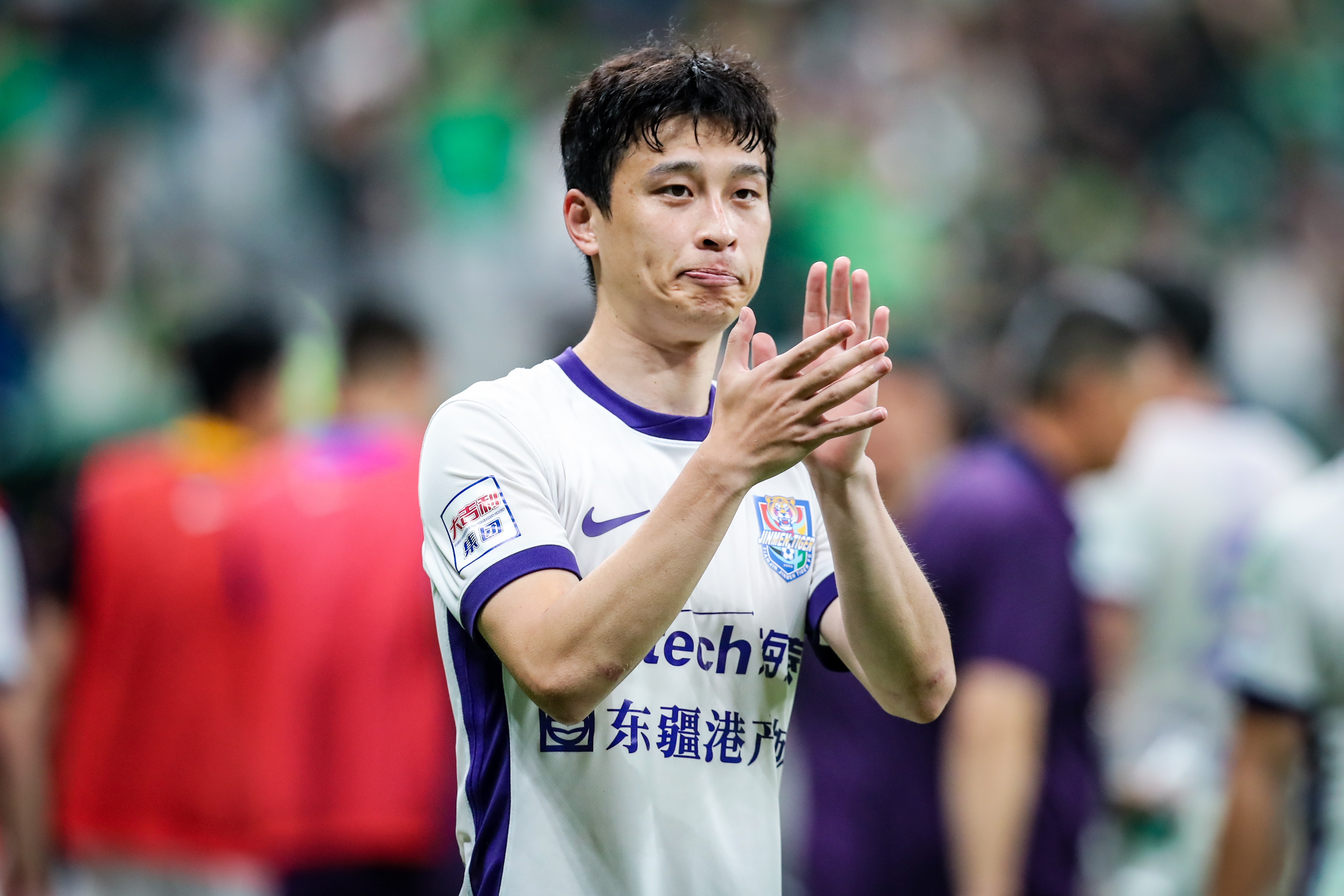 巴頓談30歲生日：輕易不敢煽情因容易落淚 還不習(xí)慣“老將”稱呼