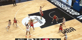 真強硬！U16湯雅童籃下低位接球 轉(zhuǎn)身硬吃打進！
