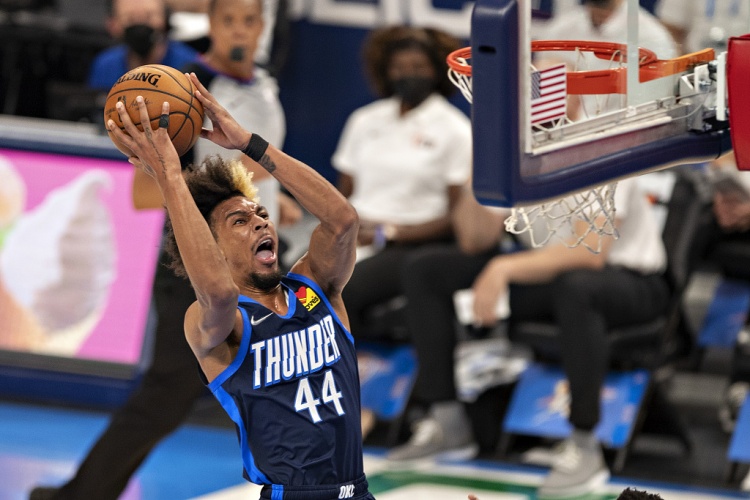 NBA生涯場均2分1.1板！Scotto：灰熊與小查理-布朗達成了簽約協(xié)議